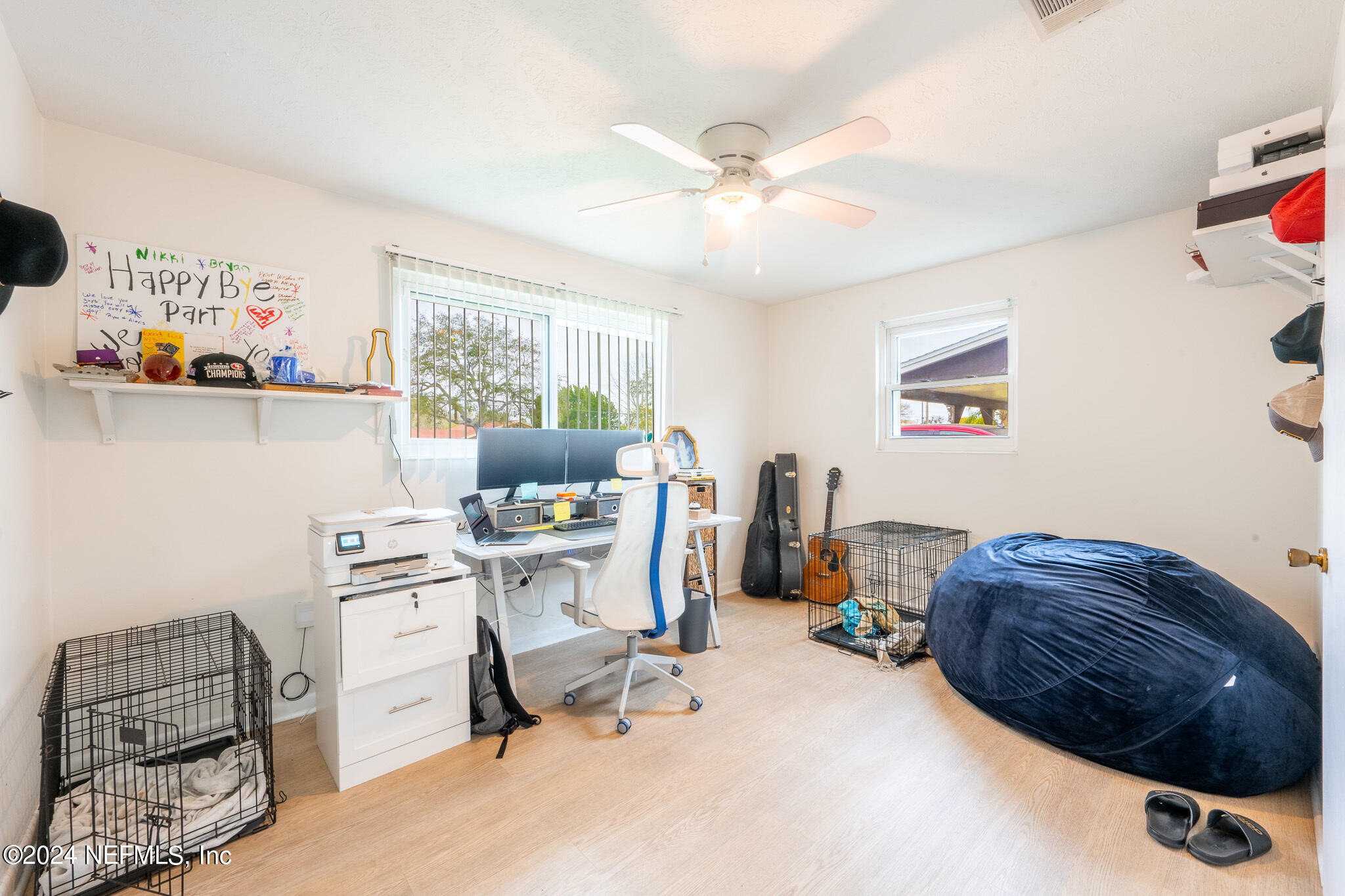 301 Penman Road Neptune Beach, FL 32266 - Photo 17 of 31 a workspace with furniture and window