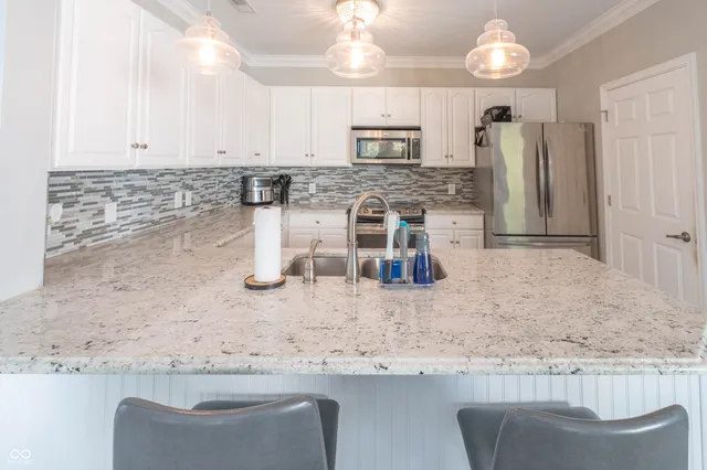 $208,999 | 1631 Lacebark Drive, Unit F, Greenwood, IN 46143