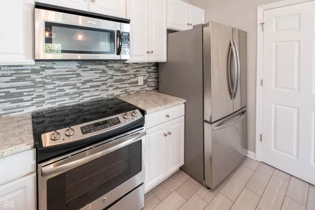 $208,999 | 1631 Lacebark Drive, Unit F, Greenwood, IN 46143