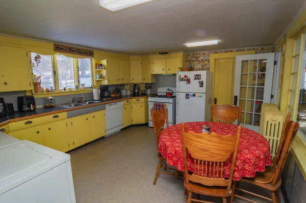 $298,000 | 61 Pleasant Street, Dexter, ME 04930