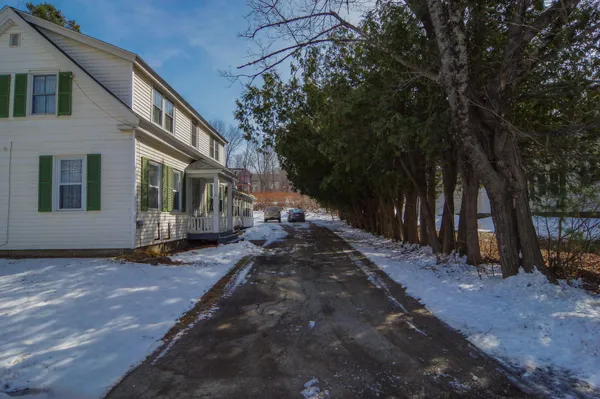 $298,000 | 61 Pleasant Street, Dexter, ME 04930