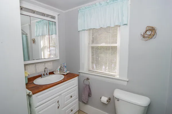 $298,000 | 61 Pleasant Street, Dexter, ME 04930