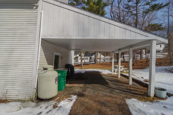 $298,000 | 61 Pleasant Street, Dexter, ME 04930