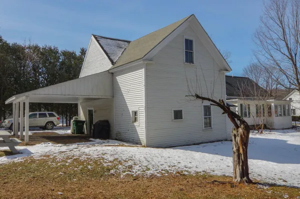 $298,000 | 61 Pleasant Street, Dexter, ME 04930