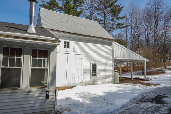 $298,000 | 61 Pleasant Street, Dexter, ME 04930