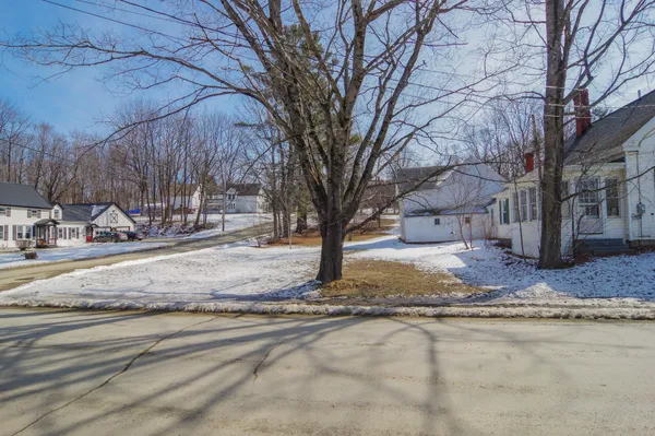 $298,000 | 61 Pleasant Street, Dexter, ME 04930