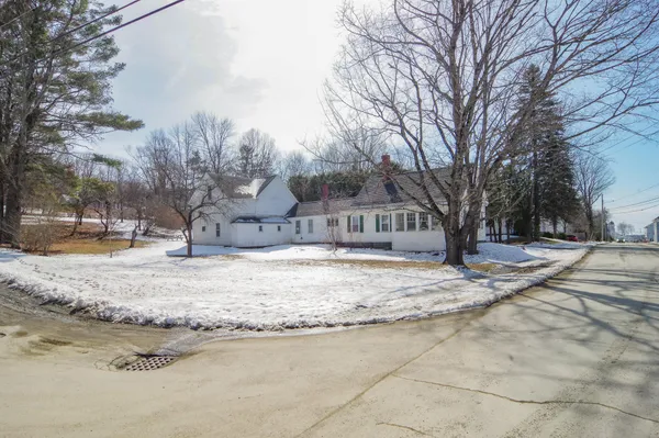 $298,000 | 61 Pleasant Street, Dexter, ME 04930