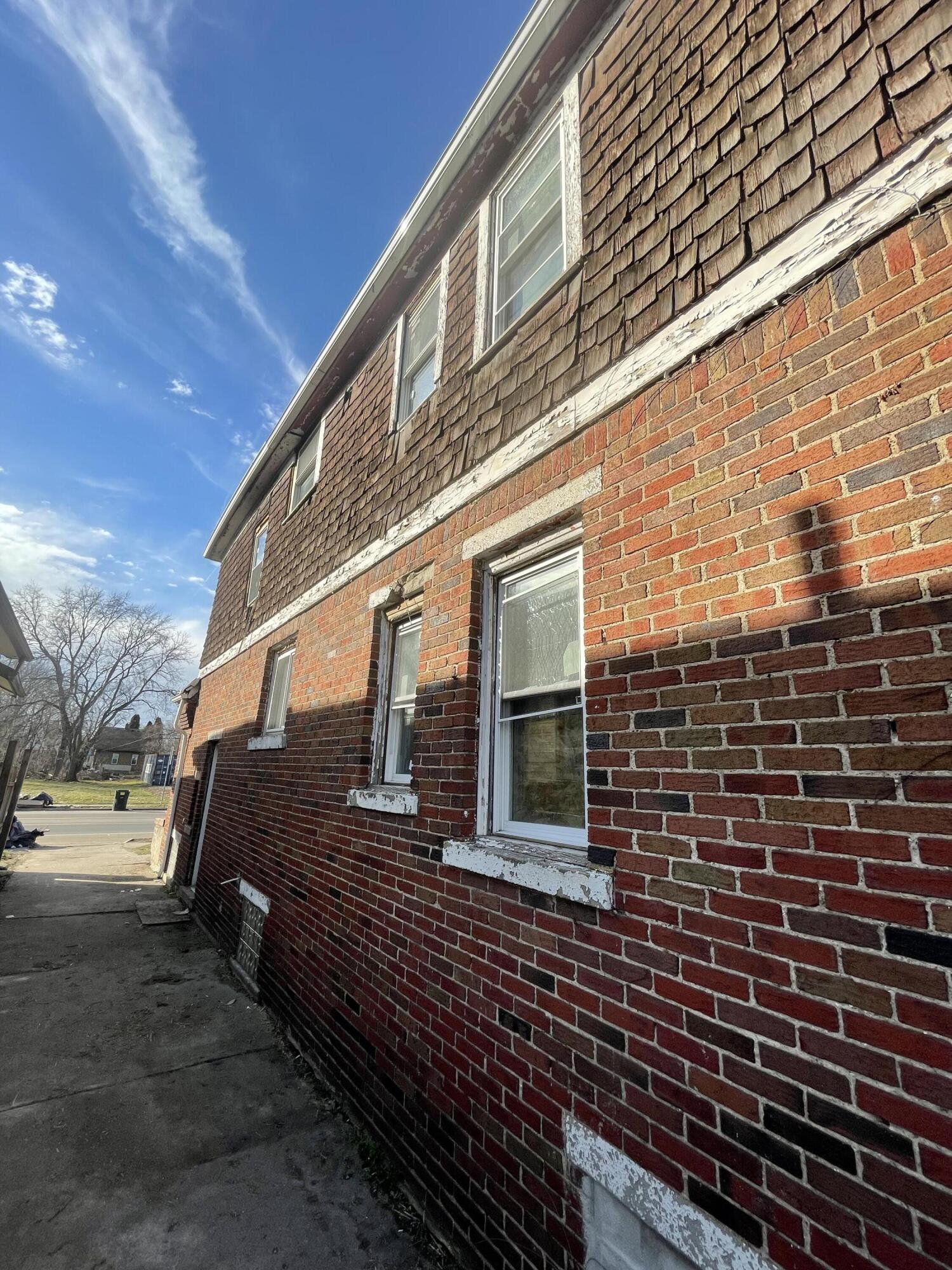 13570 Meyers Road Detroit, MI 48227 - Photo 2 of 4 IMG_0031