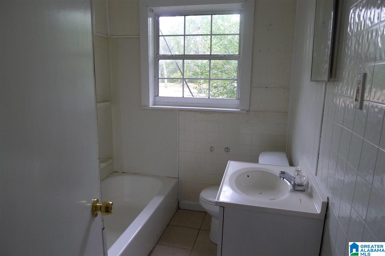 301 27th Street Southwest Birmingham, AL 35211 - Photo 14 of 21