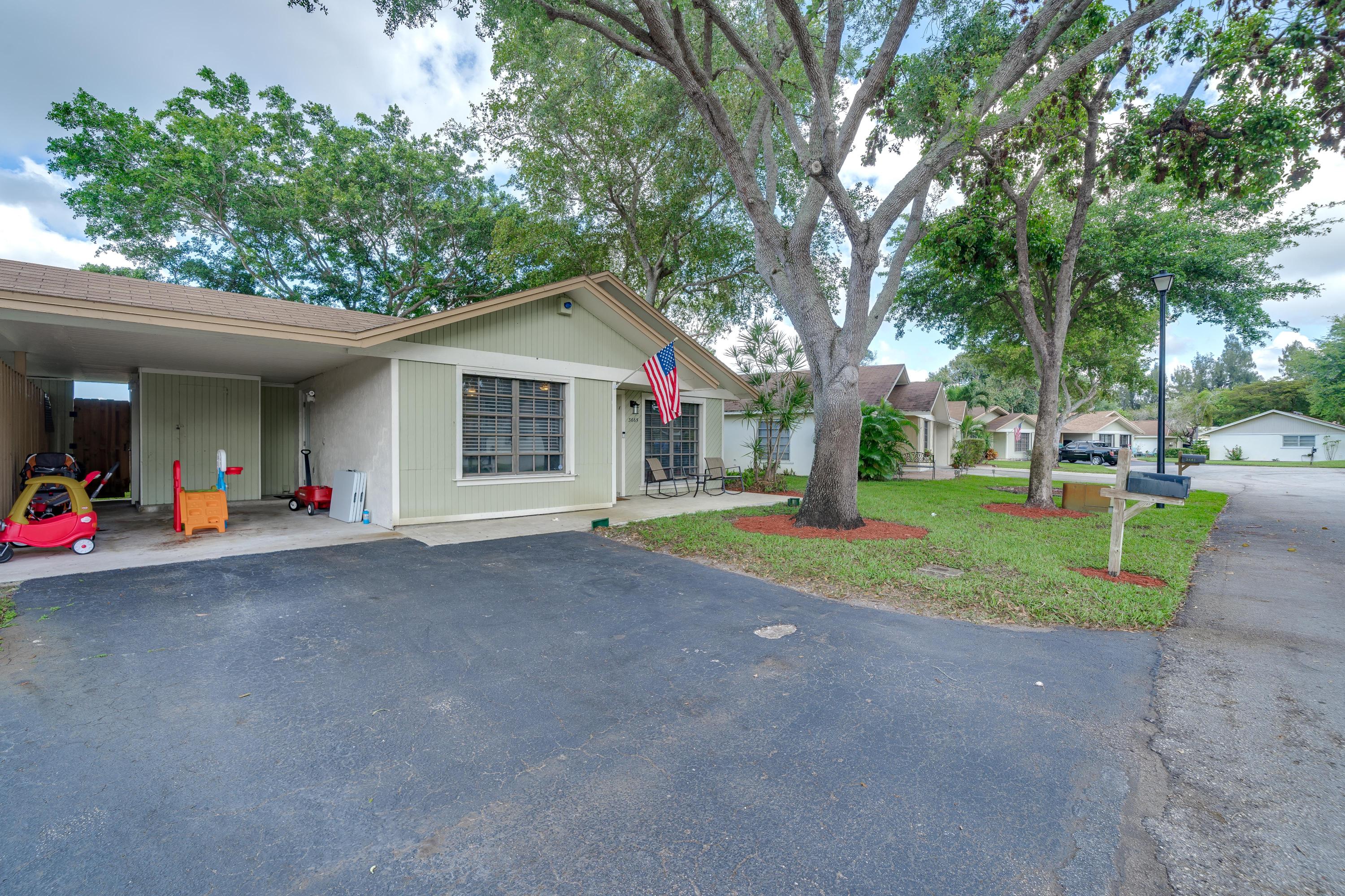 3665 West Forge Road, Unit 39 Davie, FL 33328 - Photo 2 of 27 02_exterior-22