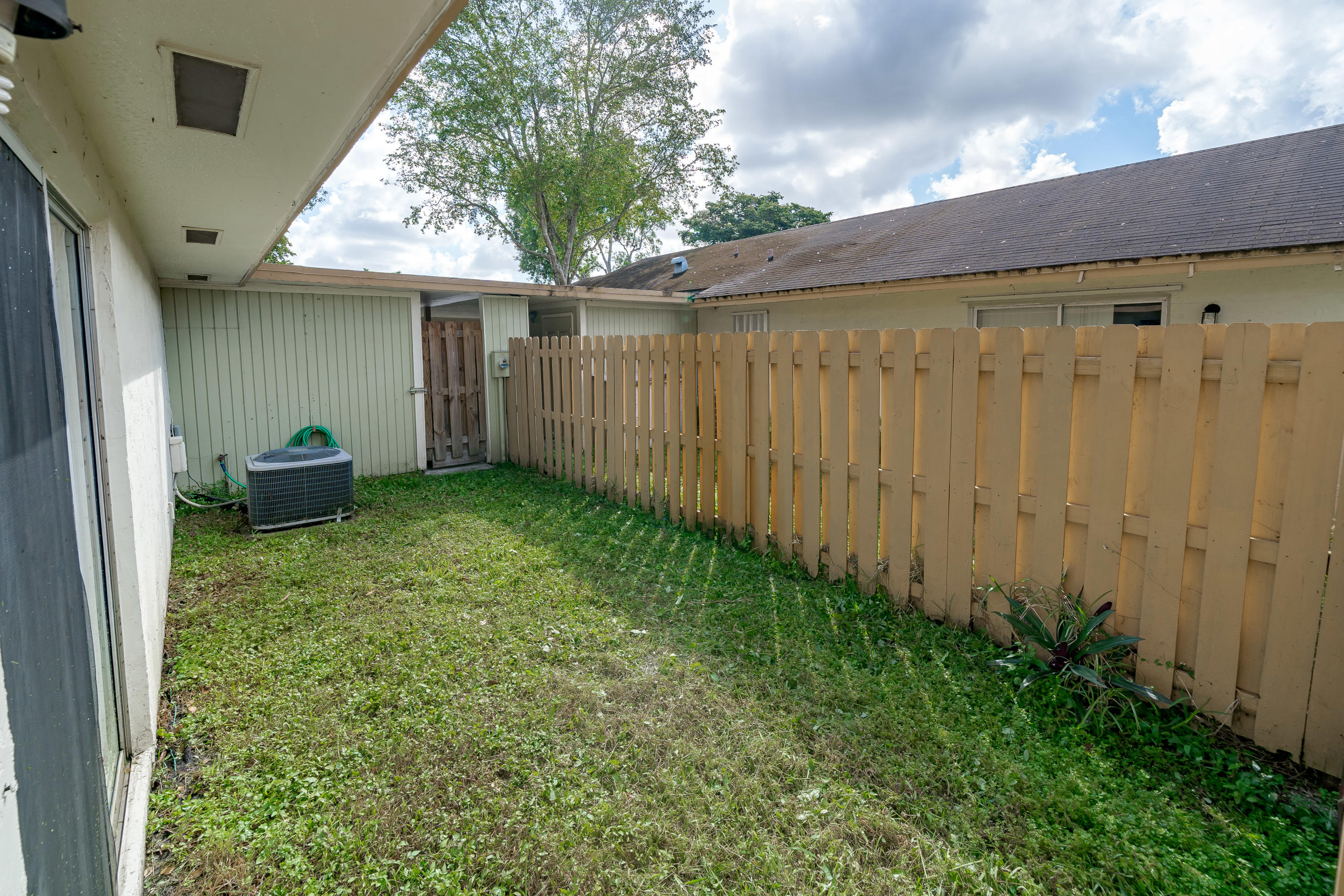 3665 West Forge Road, Unit 39 Davie, FL 33328 - Photo 27 of 27 27_exterior-17