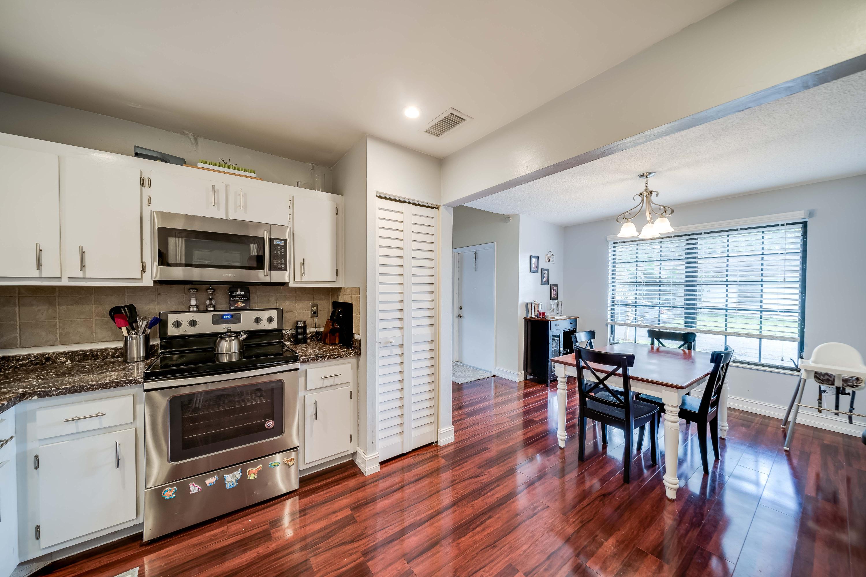 3665 West Forge Road, Unit 39 Davie, FL 33328 - Photo 4 of 27 04_interior-61