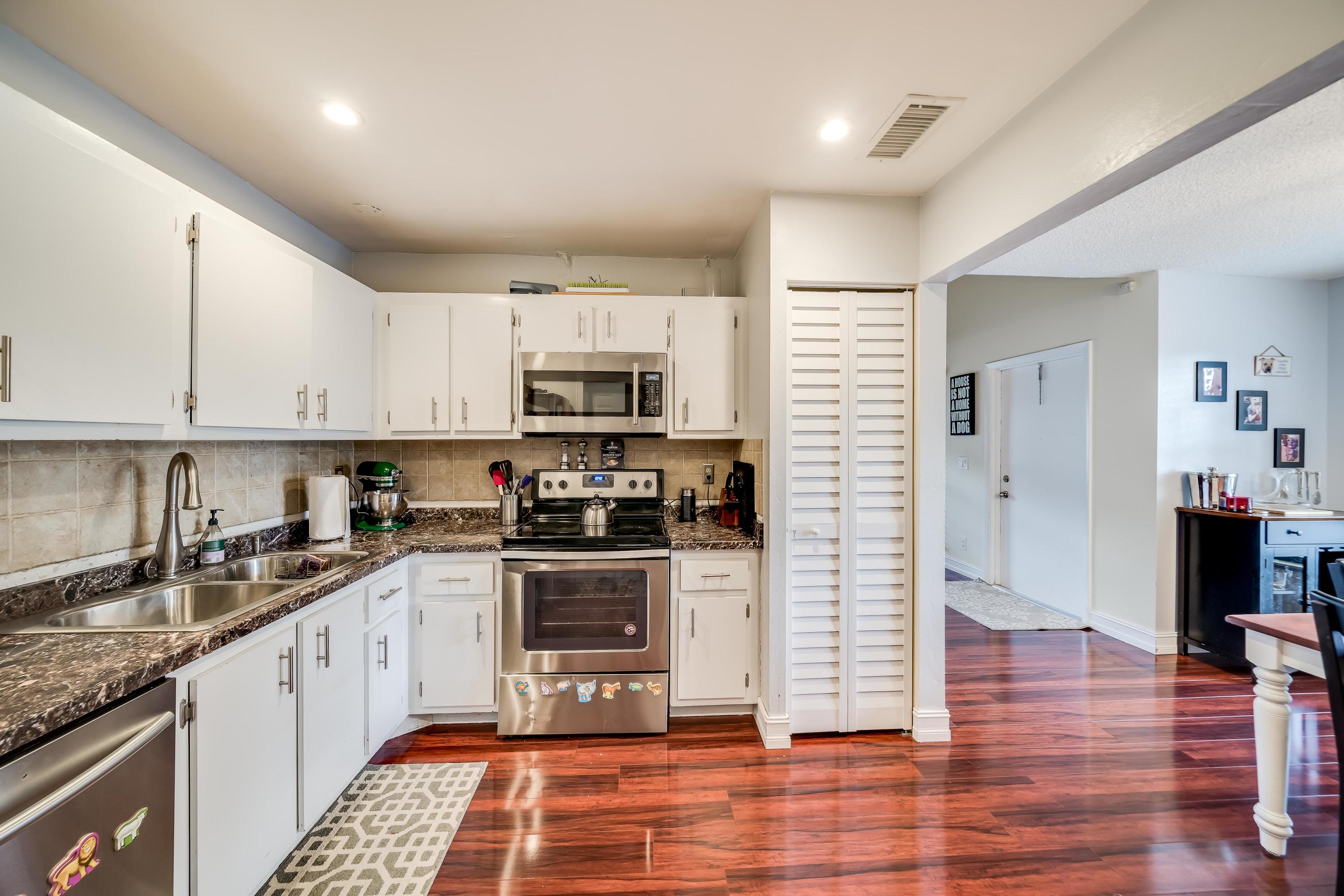 3665 West Forge Road, Unit 39 Davie, FL 33328 - Photo 5 of 27 05_interior-62
