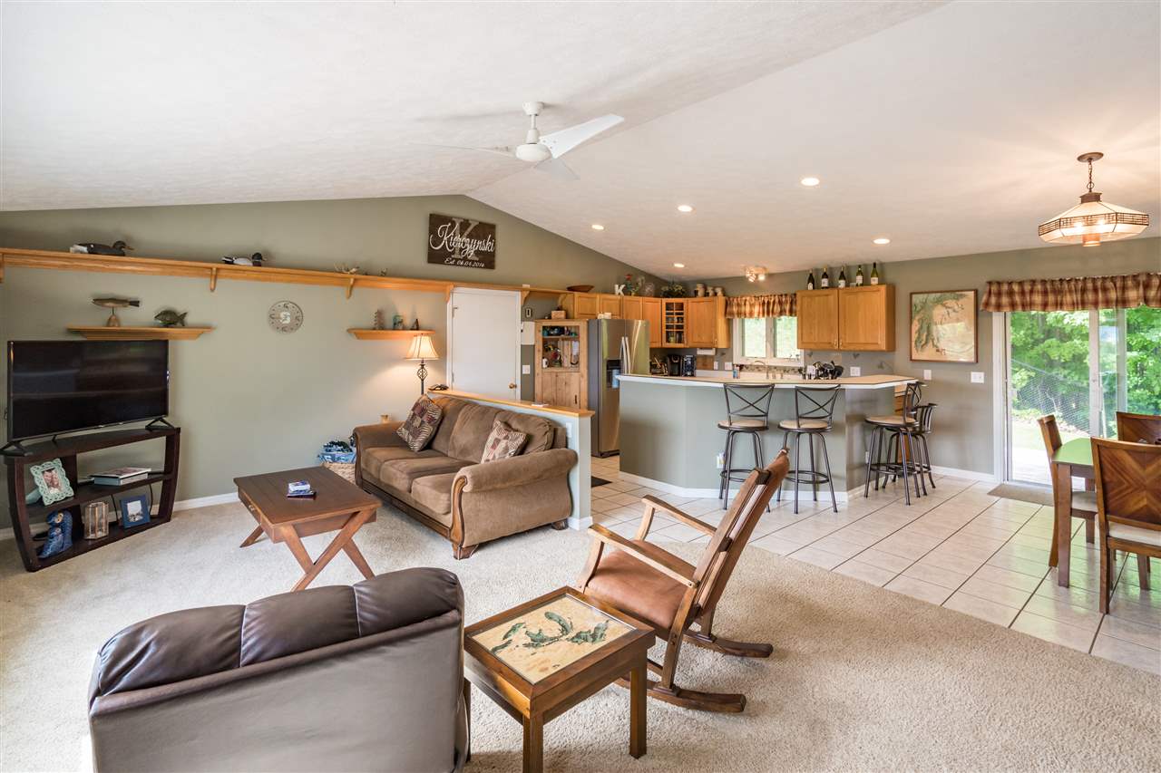 10836 Blue Ridge Lane Traverse City, MI 49684 - Photo 4 of 29 1866028-3.JPG