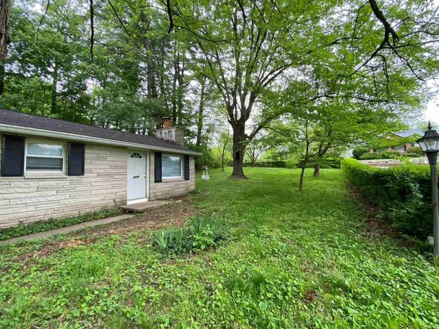 $1,250 | 3274 East Moores Pike, Bloomington, IN 47401