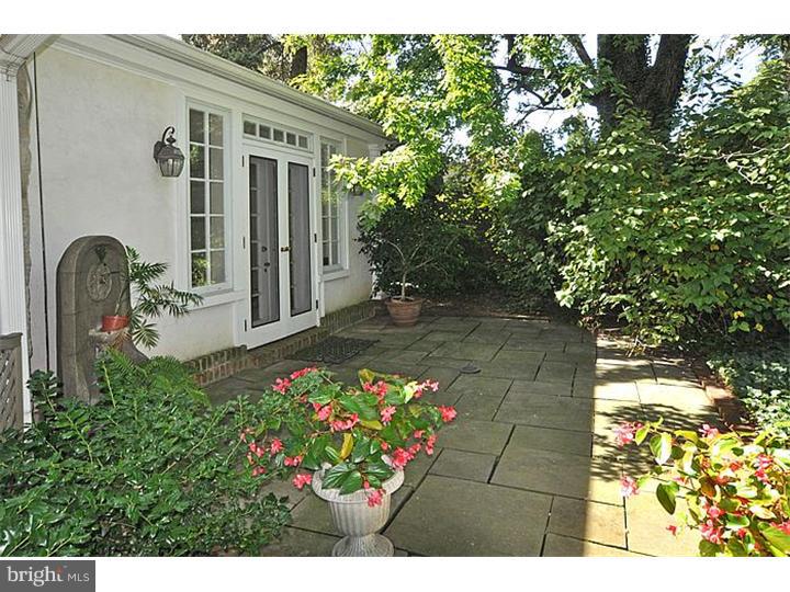 1056 Huntingdon Road Abington, PA 19001 - Photo 19 of 25 Patio