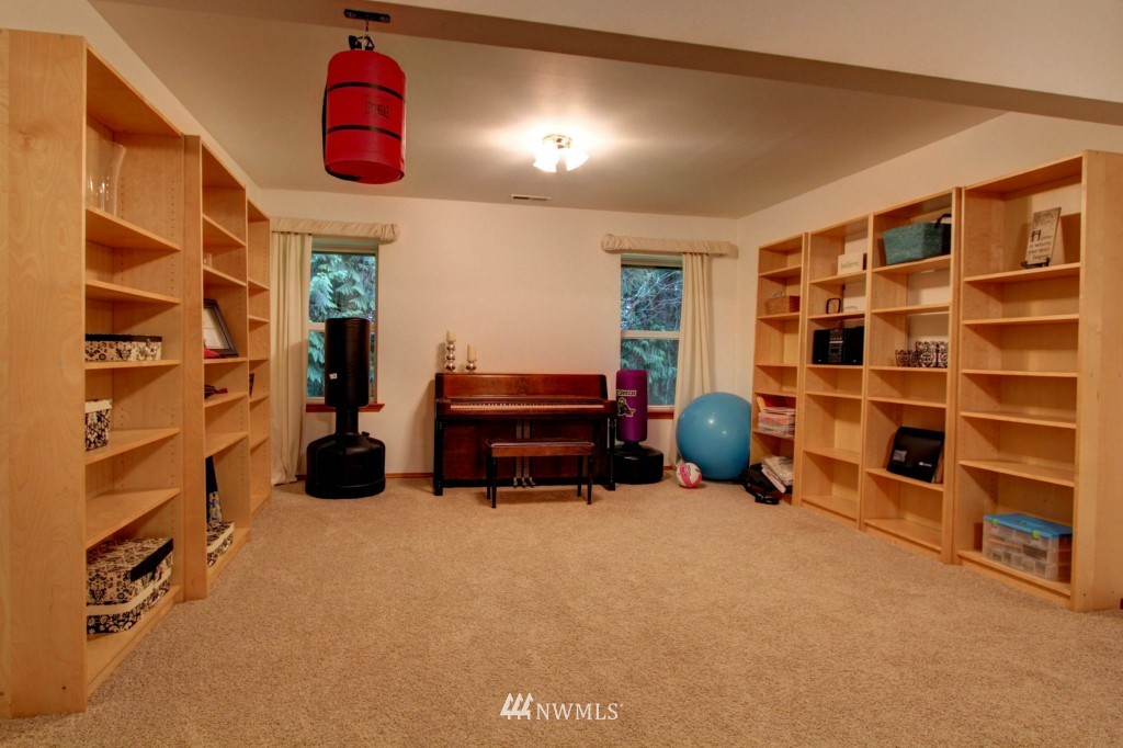 30406 Southeast Issaquah-Fall City Road Fall City, WA 98024 - Photo 12 of 15 Gallery Image 12