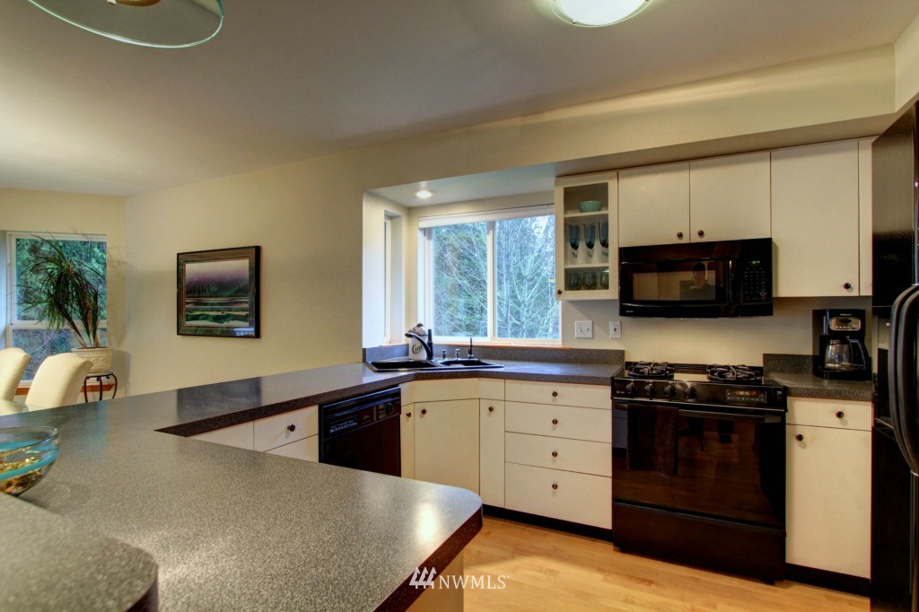 30406 Southeast Issaquah-Fall City Road Fall City, WA 98024 - Photo 5 of 15 Gallery Image 5