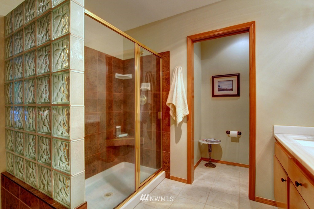 30406 Southeast Issaquah-Fall City Road Fall City, WA 98024 - Photo 9 of 15 Gallery Image 9