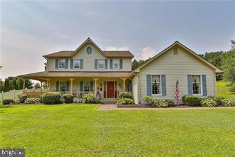 823 Copella Road Bath, PA 18014 - Photo 1 of 49