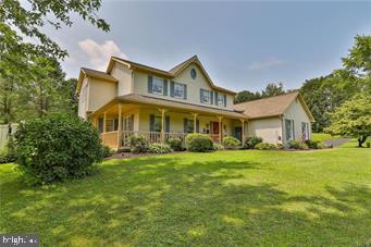823 Copella Road Bath, PA 18014 - Photo 2 of 49