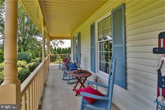 823 Copella Road Bath, PA 18014 - Photo 4 of 49