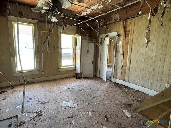 a view of a storage & utility room