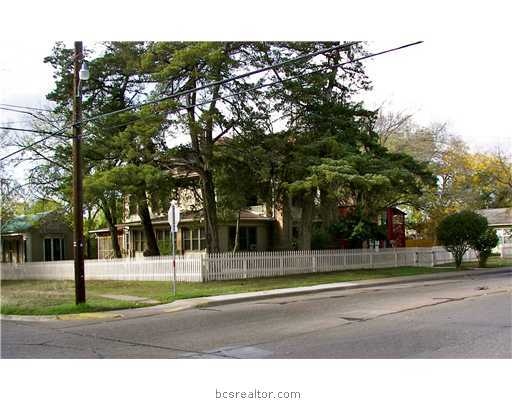 206 South Sims Avenue Bryan, TX 77803 - Photo 1 of 1 a view of a city view