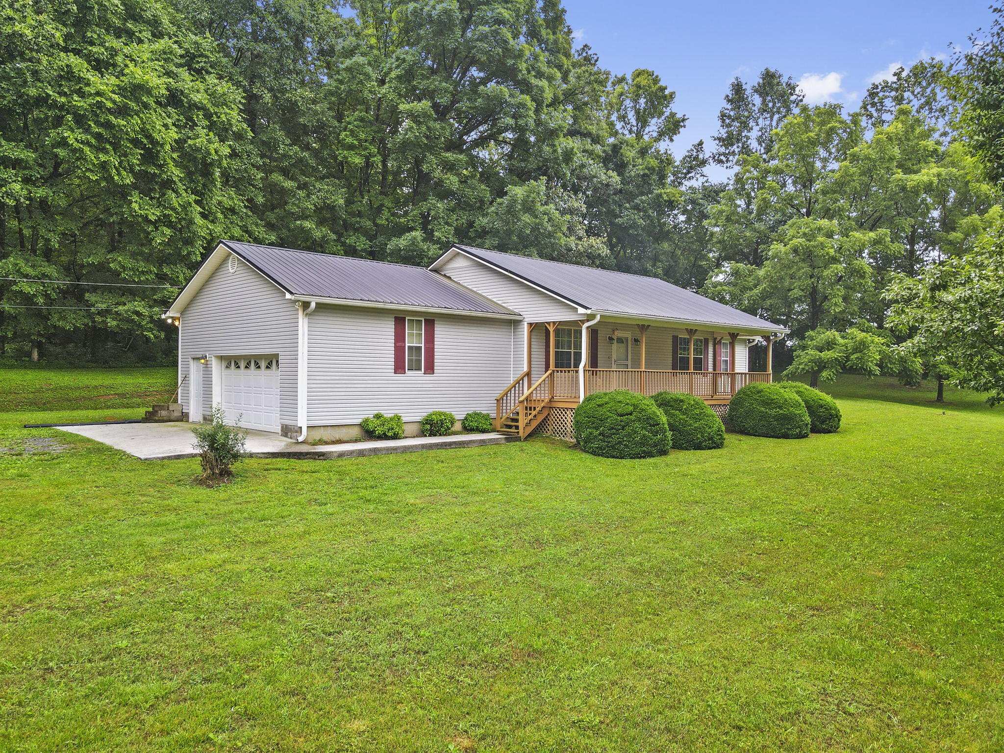 1463 Red Hill Valley Road Southeast Cleveland, TN 37323 - Photo 1 of 35 8-mls--4FD2-46AC-951C-620F6479017B