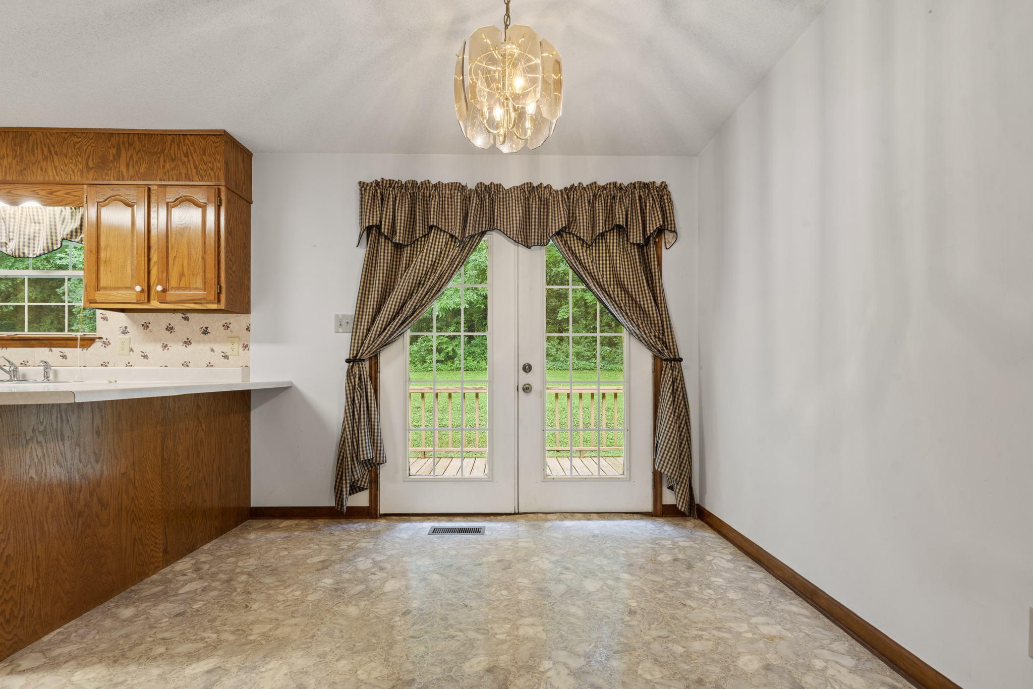 1463 Red Hill Valley Road Southeast Cleveland, TN 37323 - Photo 18 of 35 20-web-or-mls-E99905CD-3200-47D0-A7AF-CA