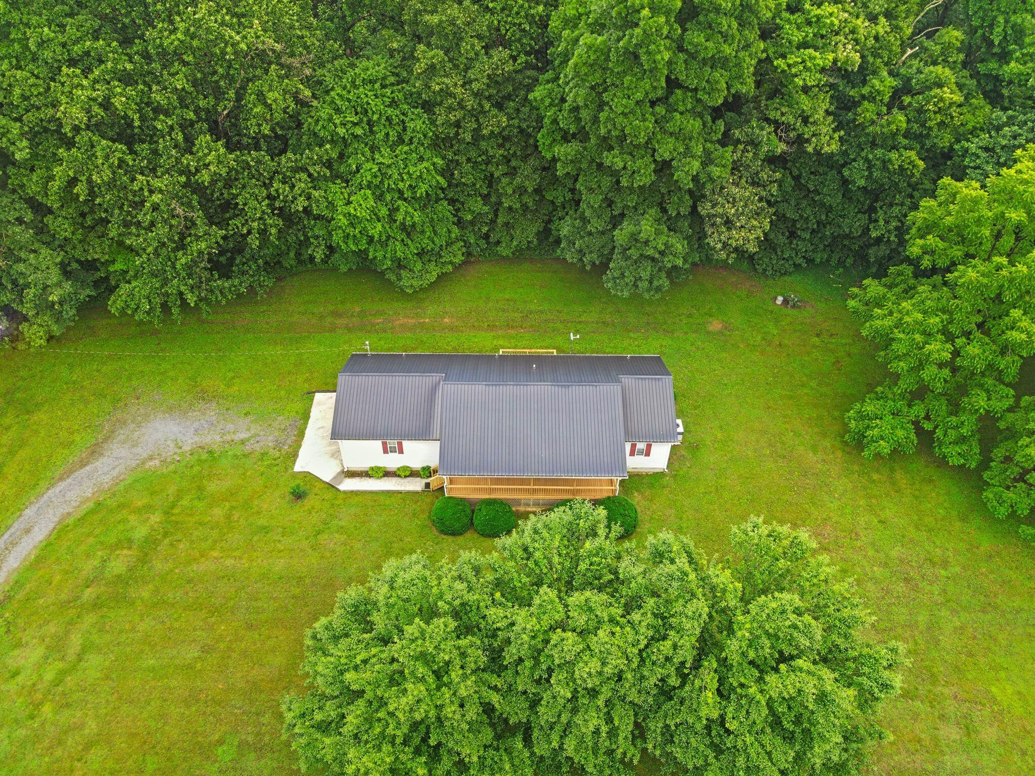 1463 Red Hill Valley Road Southeast Cleveland, TN 37323 - Photo 2 of 35 1-web-or-mls-B0E46A19-D572-40C5-AE0E-E7B