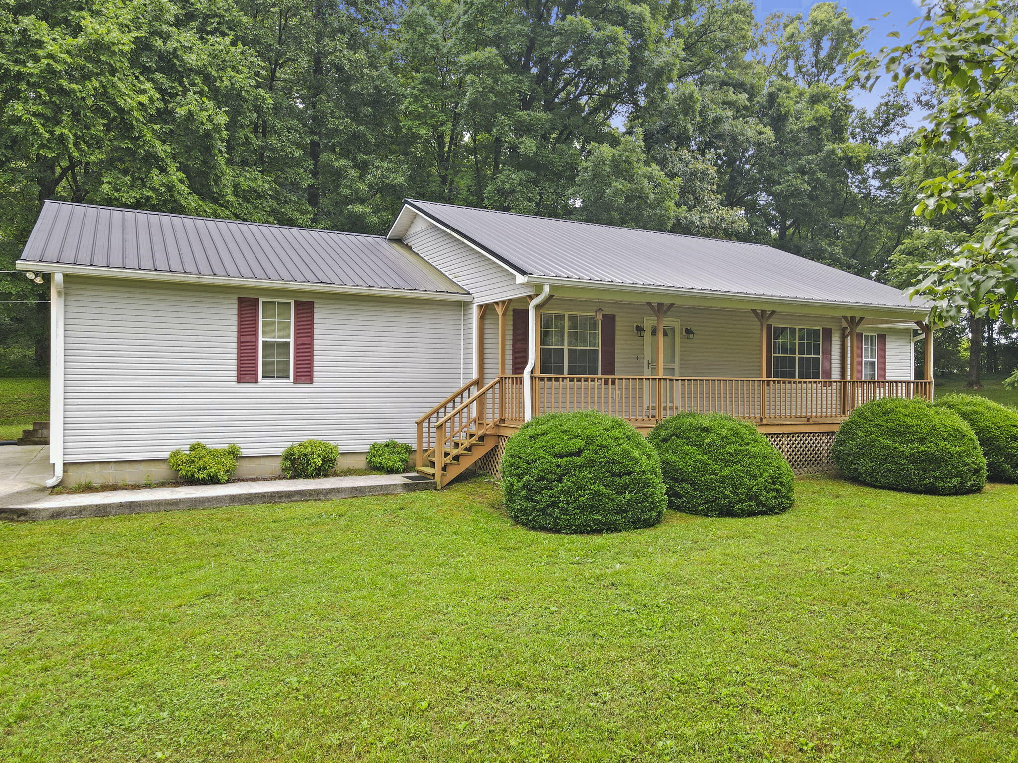 1463 Red Hill Valley Road Southeast Cleveland, TN 37323 - Photo 9 of 35 11-web-or-mls-E350E5EE-E2EF-4C15-BFE4-E7