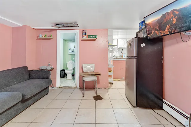 $500,000 | 702 8th Street, Union City, NJ 07087