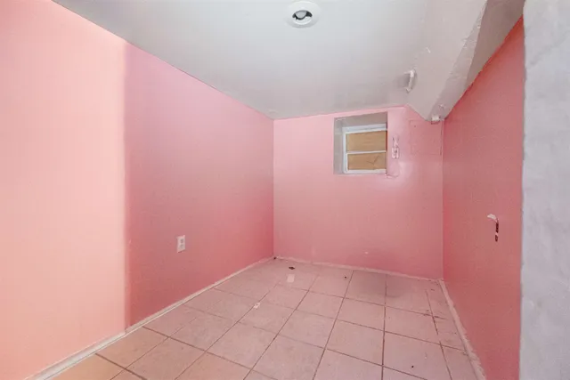 $500,000 | 702 8th Street, Union City, NJ 07087