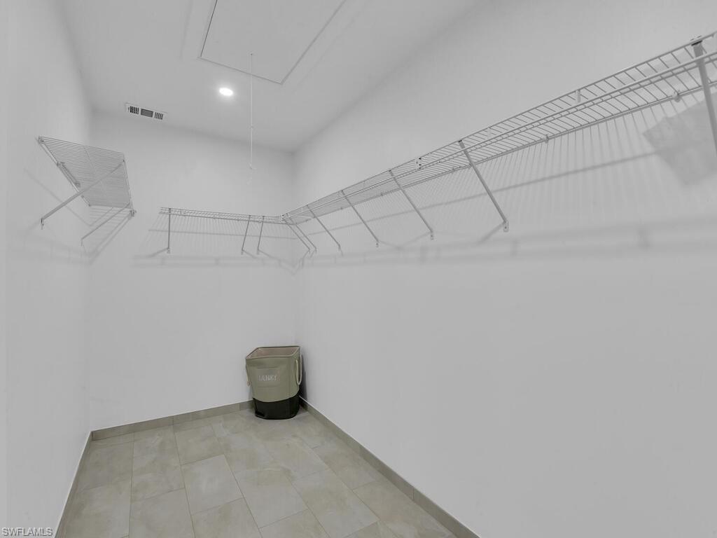 261 Memory Lane, Unit 2702 Naples, FL 34112 - Photo 18 of 28 Gallery Image 18