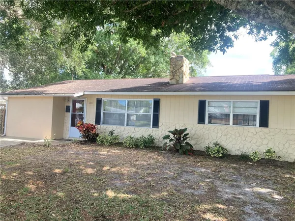 $1,750 | 401 Easy Street, Sebastian, FL 32958