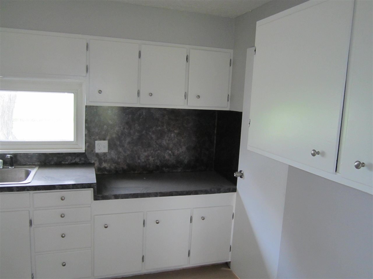 1117 East Chip Road Kawkawlin, MI 48631 - Photo 6 of 22