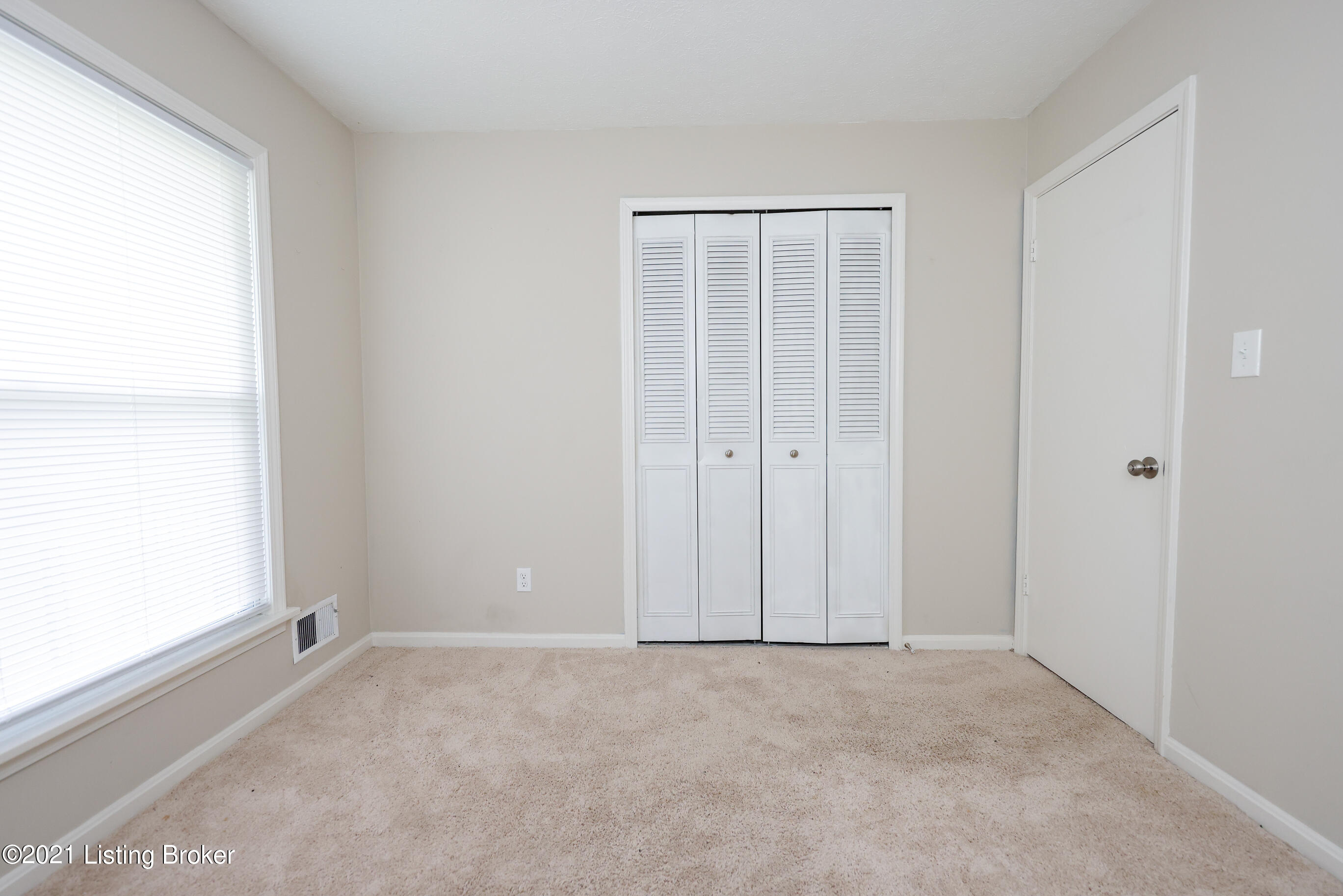 7617 Johnson School Road Louisville, KY 40291 - Photo 15 of 21 _02A1896