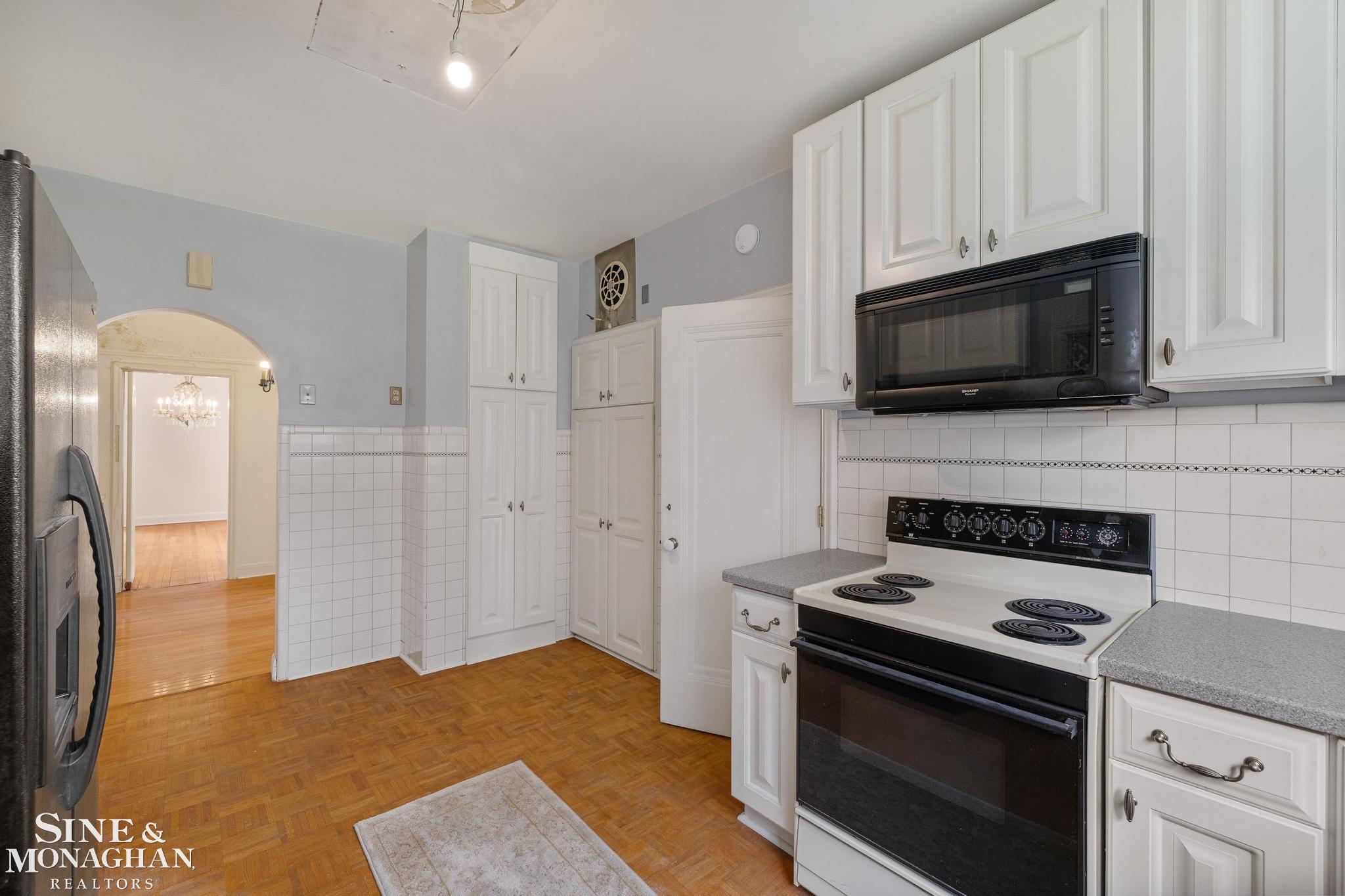 1350 Buckingham Road Grosse Pointe Park, MI 48230 - Photo 23 of 51
