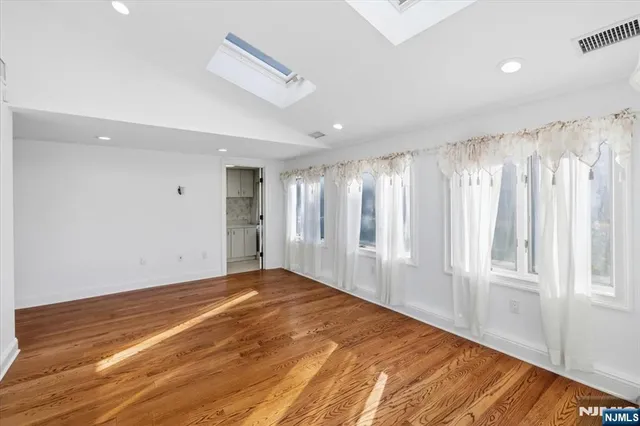 $959,000 | 72 Hemlock Drive, Paramus, NJ 07652