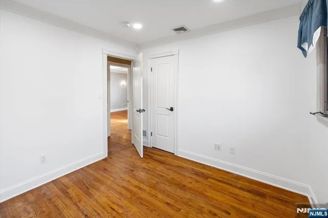 $959,000 | 72 Hemlock Drive, Paramus, NJ 07652