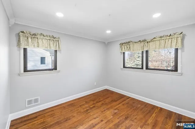 $959,000 | 72 Hemlock Drive, Paramus, NJ 07652