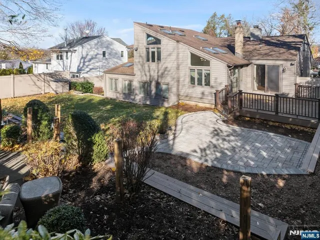$959,000 | 72 Hemlock Drive, Paramus, NJ 07652