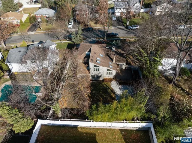 $959,000 | 72 Hemlock Drive, Paramus, NJ 07652