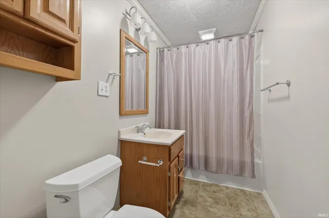 $69,900 | 107 North Delawanda Avenue, Muncie, IN 47303