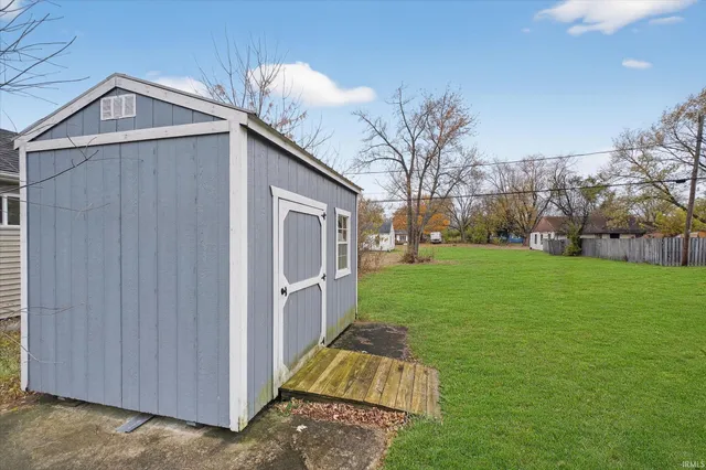 $69,900 | 107 North Delawanda Avenue, Muncie, IN 47303