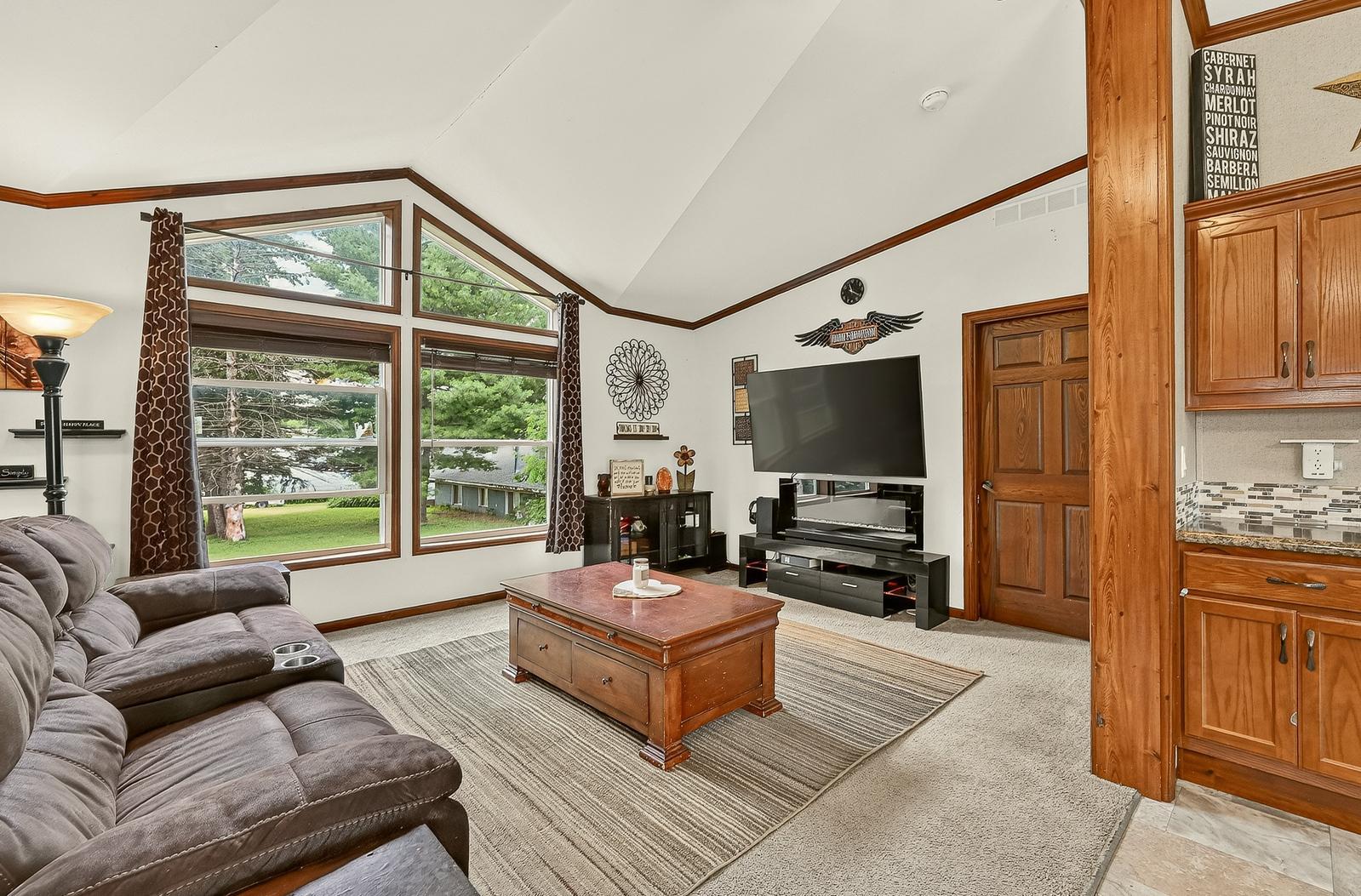 405 North Pleasant Avenue Spring Valley, MN 55975 - Photo 19 of 33