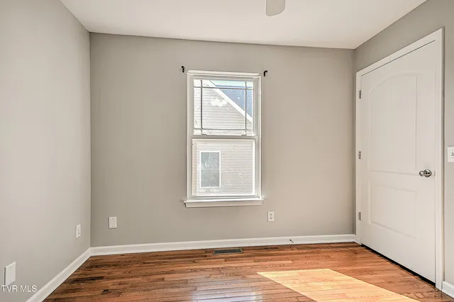 $249,900 | 527 Redstone Drive, Unit 6, Bristol, TN 37620