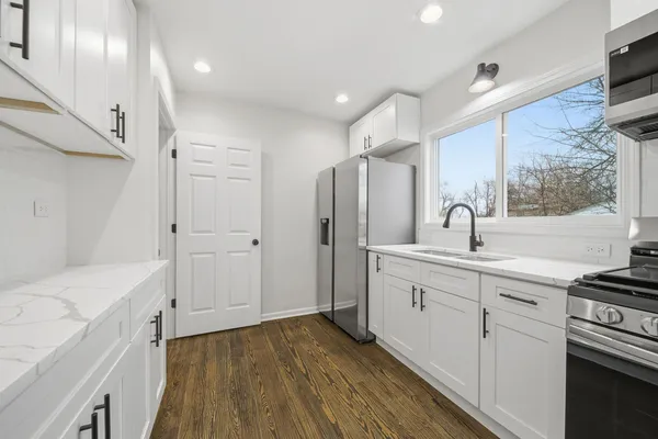 $229,900 | 17909 Rose Street, Lansing, IL 60438