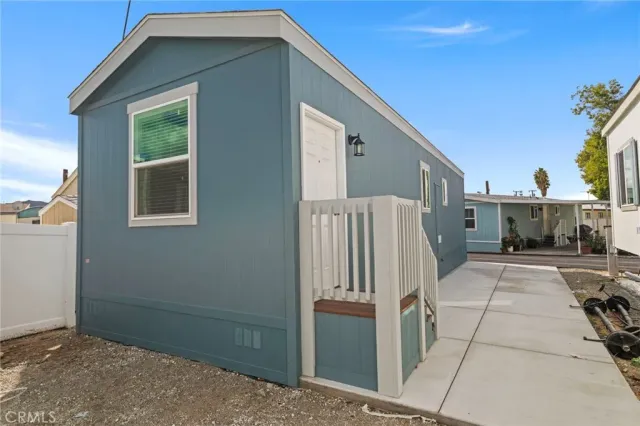 a view of a terrace with sitting area